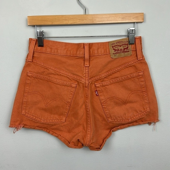 Levi's® Premium 501® High Rise Women’s Colored Denim Shorts in Leaf Orange Sz 26 - Picture 8 of 12